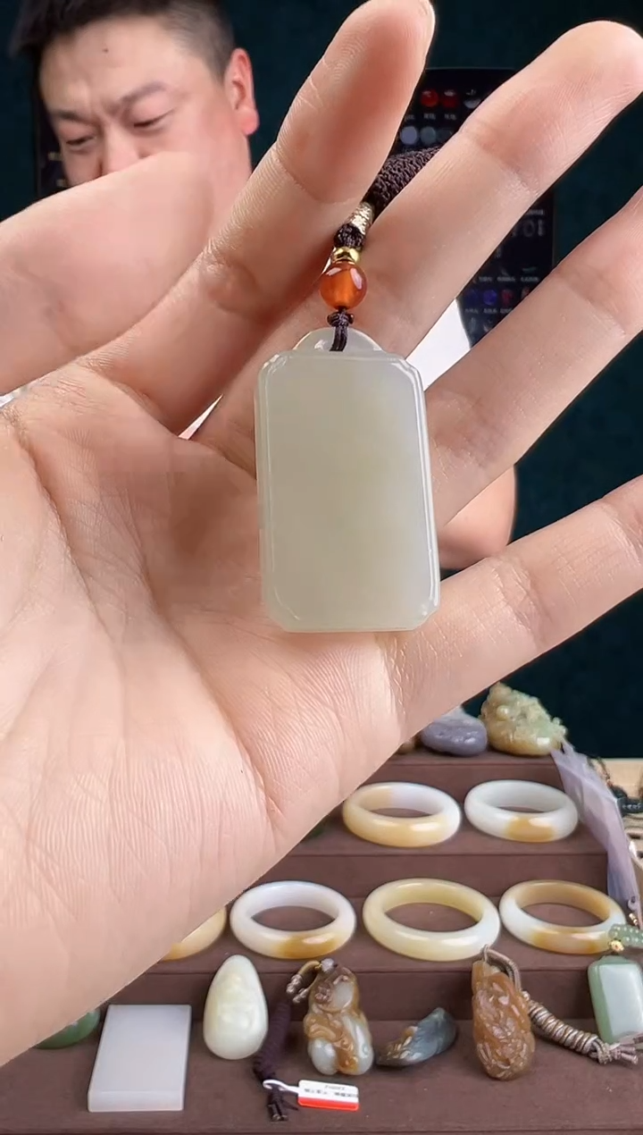 【闪购商品】和田玉颈饰未镶嵌ZZ 拍一发一 多样性发货