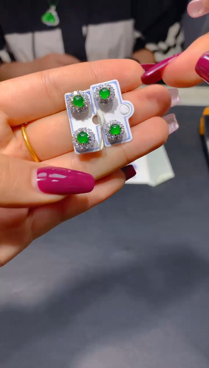 【闪购商品】定制翡翠未镶嵌70多样性发货(发其一）