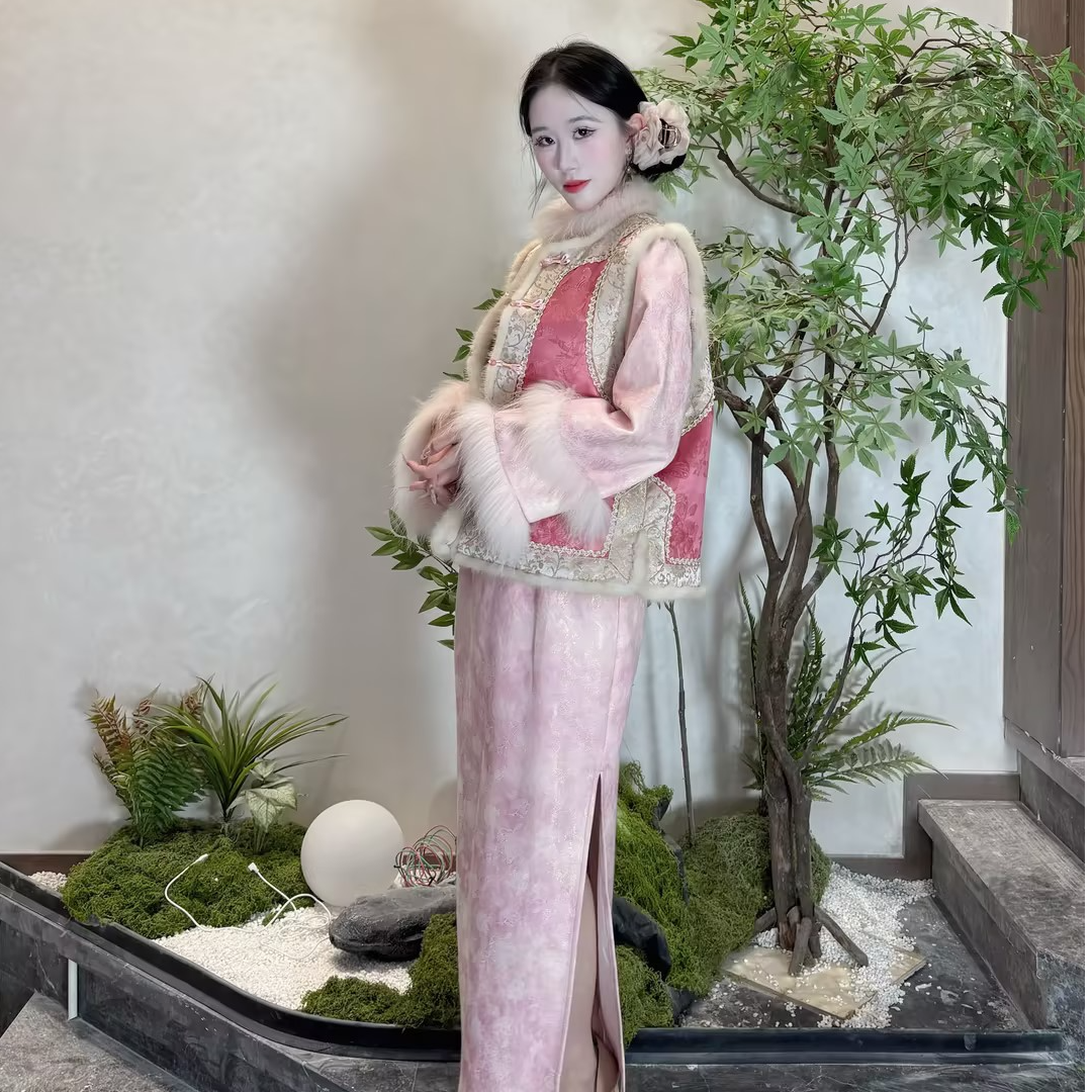 LHMknk1画报夫人原创自制新中式秋冬高级水貂毛棉服马甲外套粉色