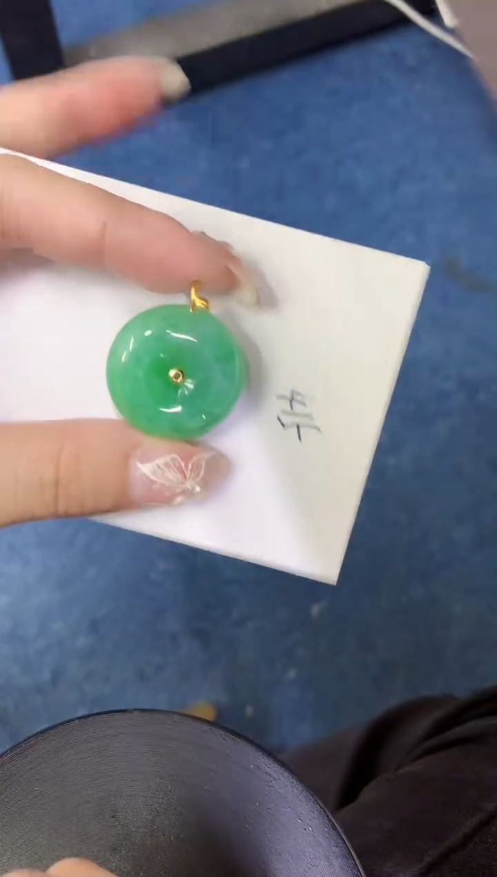 【闪购商品】翡翠颈饰18K金镶嵌0000000000