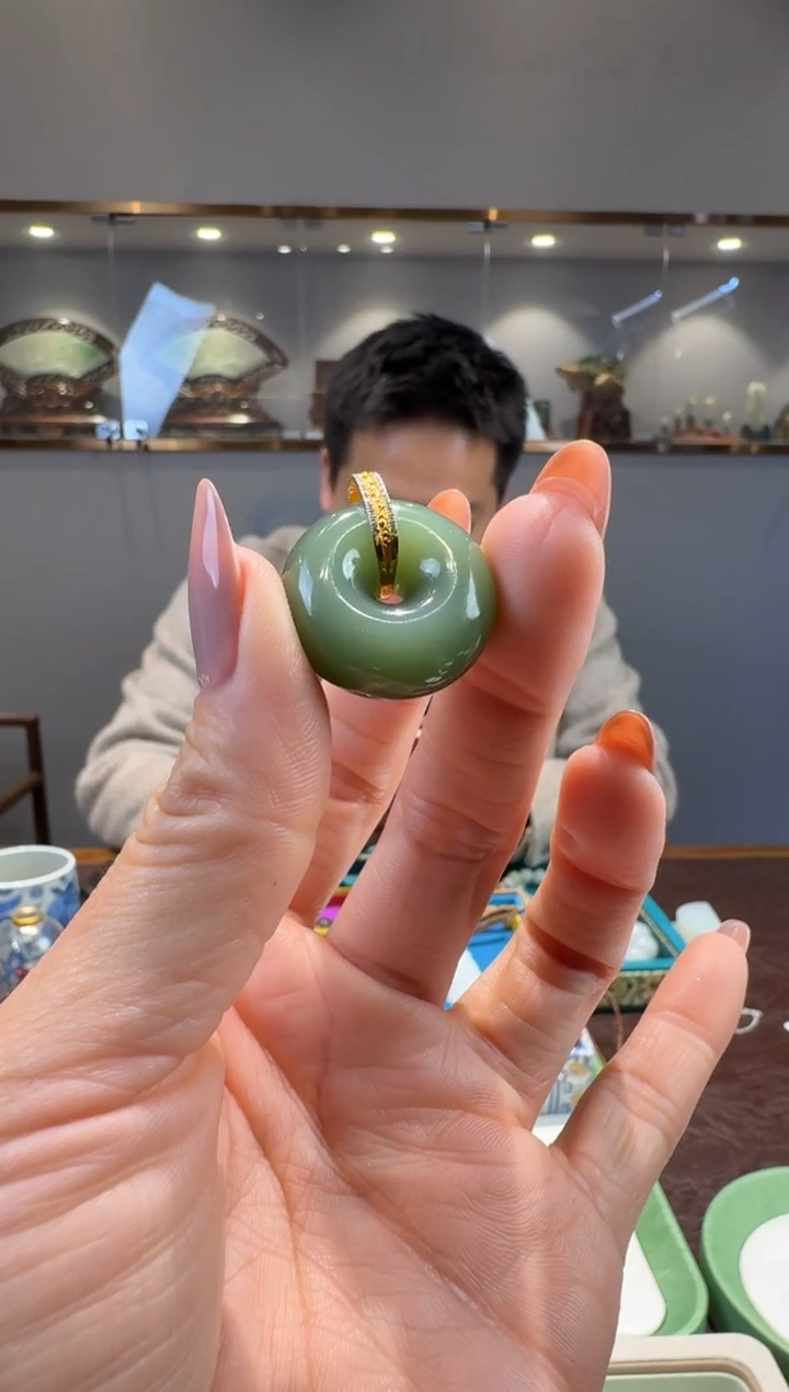 颈饰18K金镶嵌和田玉123刘洋12.25多样性拍一发一