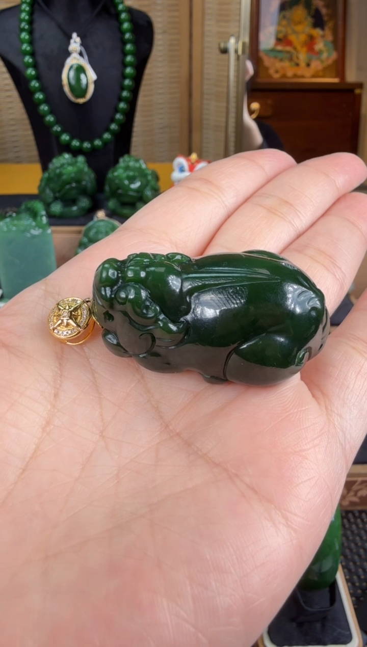 【闪购商品】和田玉（碧玉）吊坠(赠链)18K金镶嵌 
