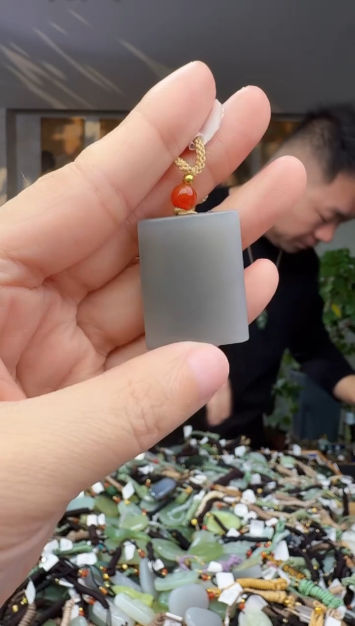 未镶嵌和田玉挂件拍一发一