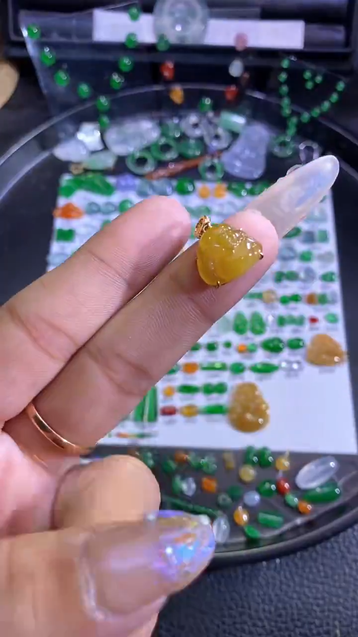 未镶嵌挂件翡翠财