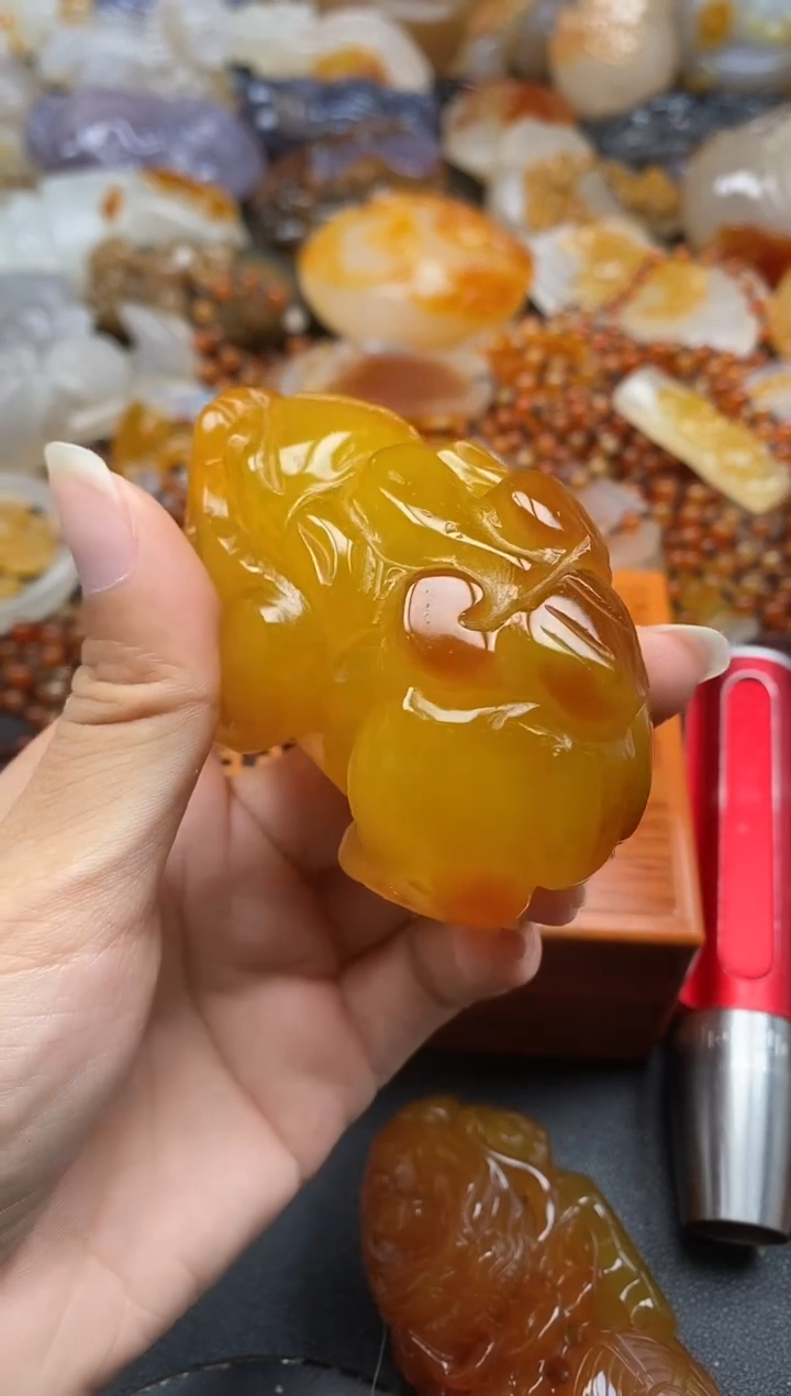 未镶嵌1玛瑙/玉髓黄**甲ll