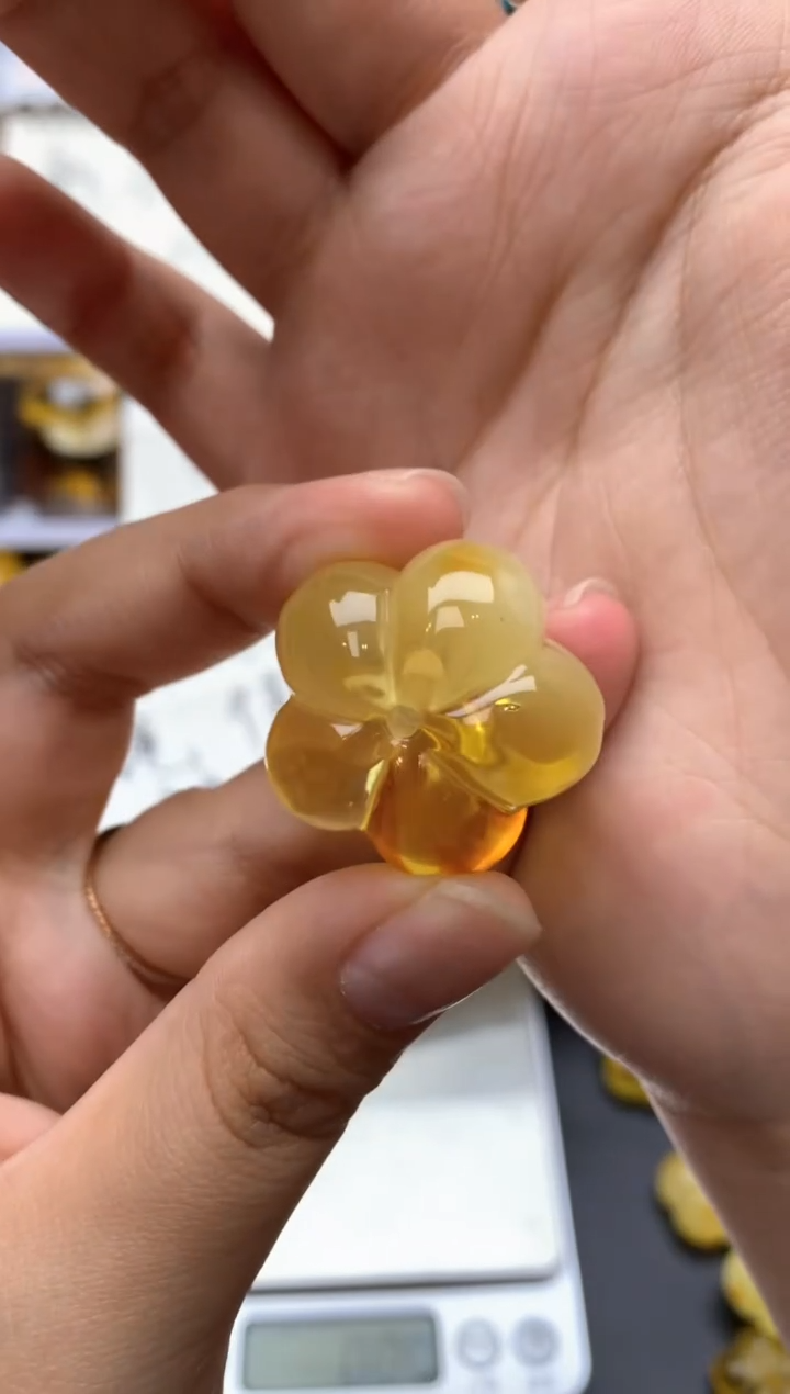 【闪购商品】琥珀珠宝奇石未镶嵌046琥珀蜜蜡花粉有纹小坑介意勿拍