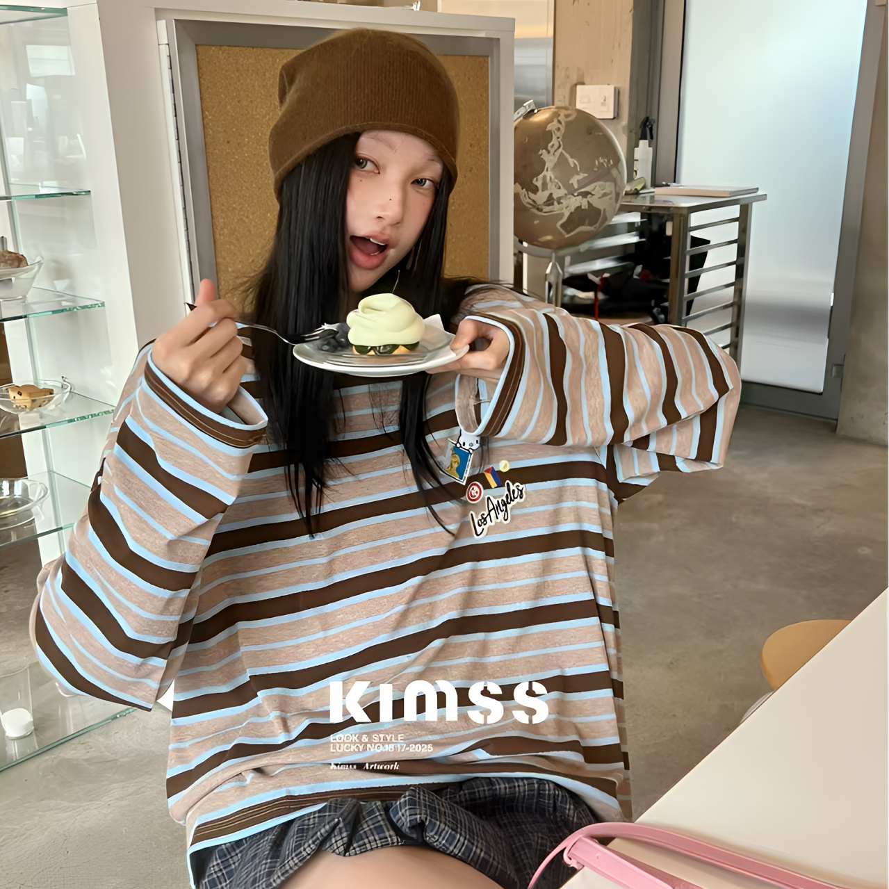 BLX--818（深圳出品）条纹撞色kitty刺绣小众设计师长袖上衣