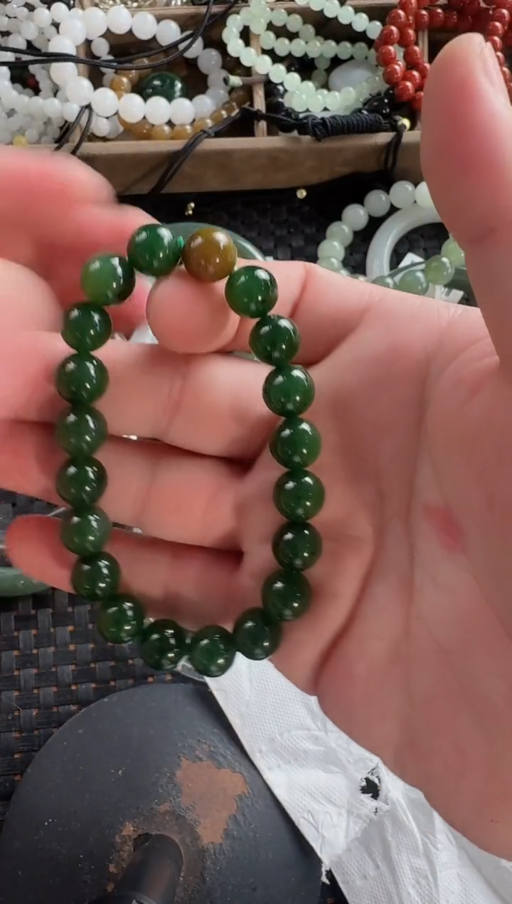 和田玉未镶嵌颈饰碧玉10mm