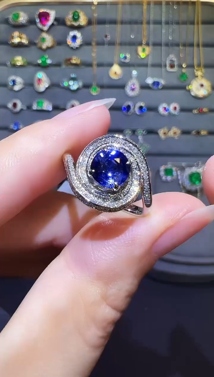 戒指蓝宝石18K金镶嵌1.3ct