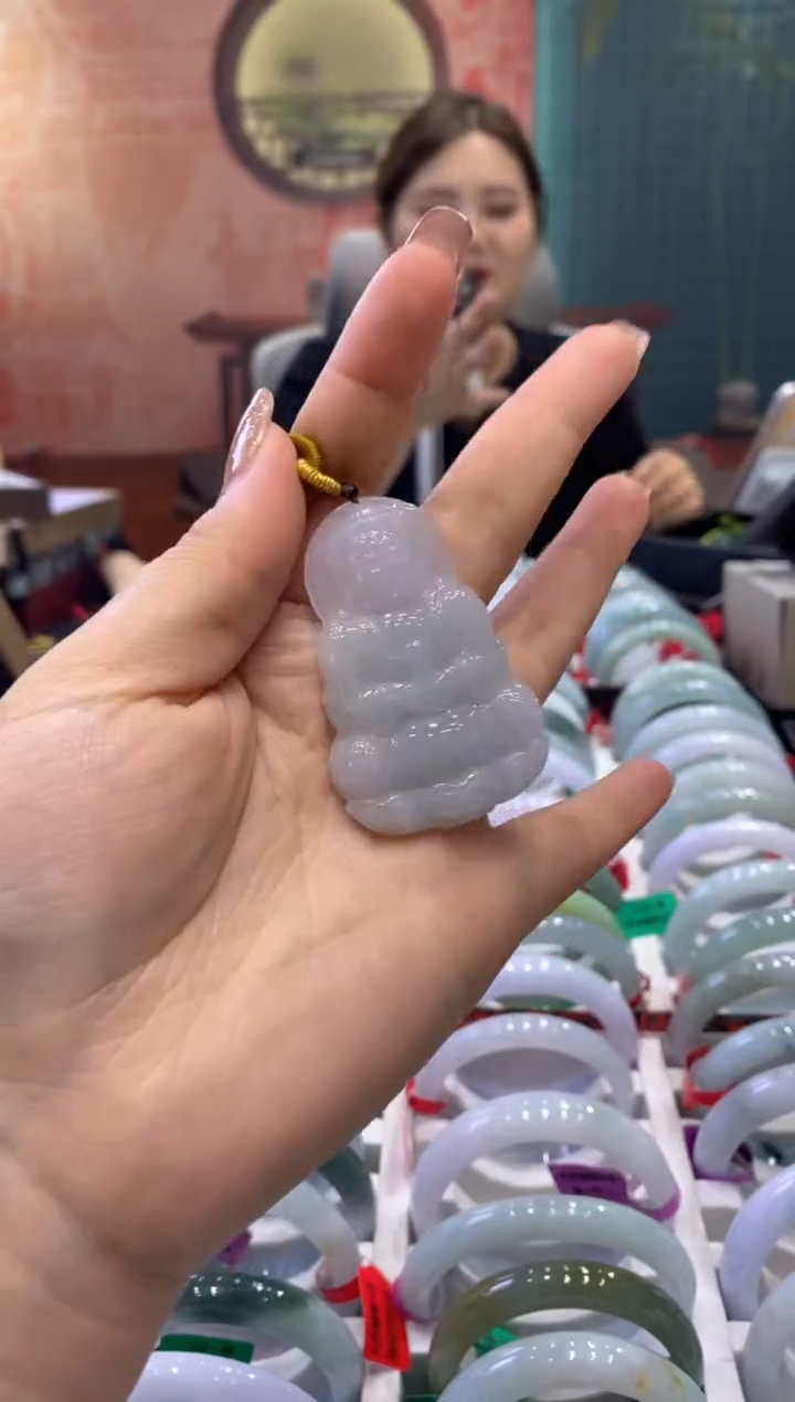 【闪购商品】翡翠吊坠(赠链)未镶嵌多人0011768