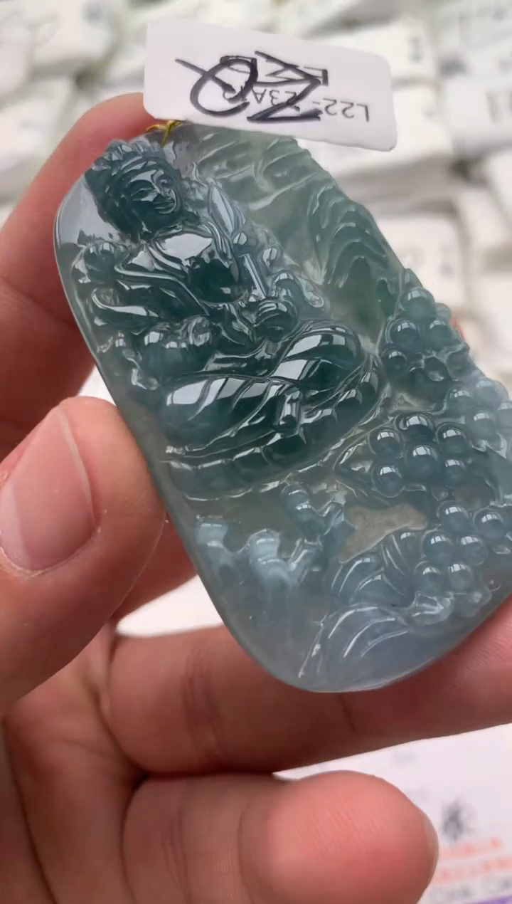 【闪购商品】翡翠颈饰未镶嵌虚空藏