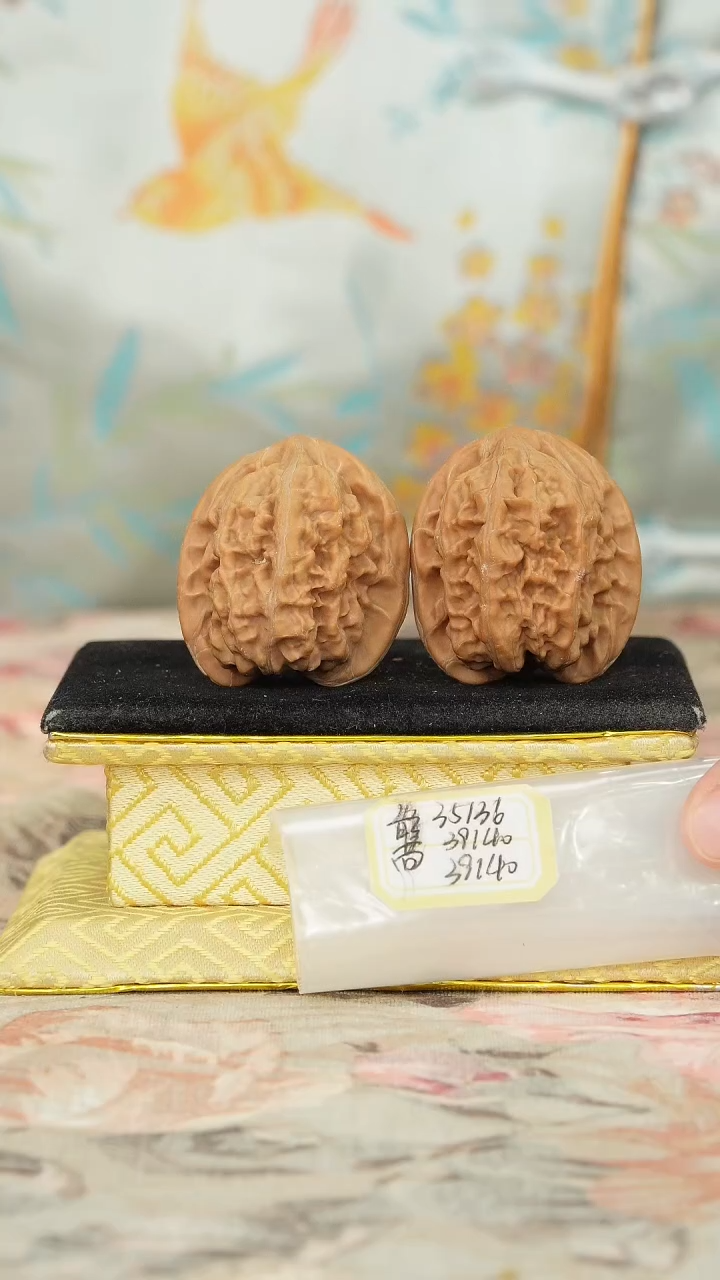 【闪购商品】文玩核桃把件马蹄