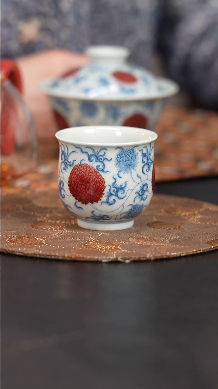 【闪购商品】杯屹朴堂釉里红缠枝菊