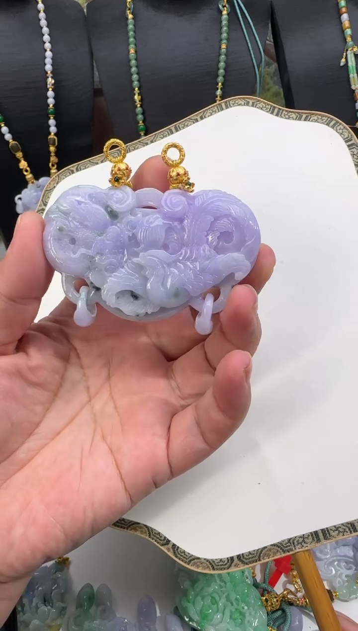 【闪购商品】翡翠颈饰未镶嵌拍照