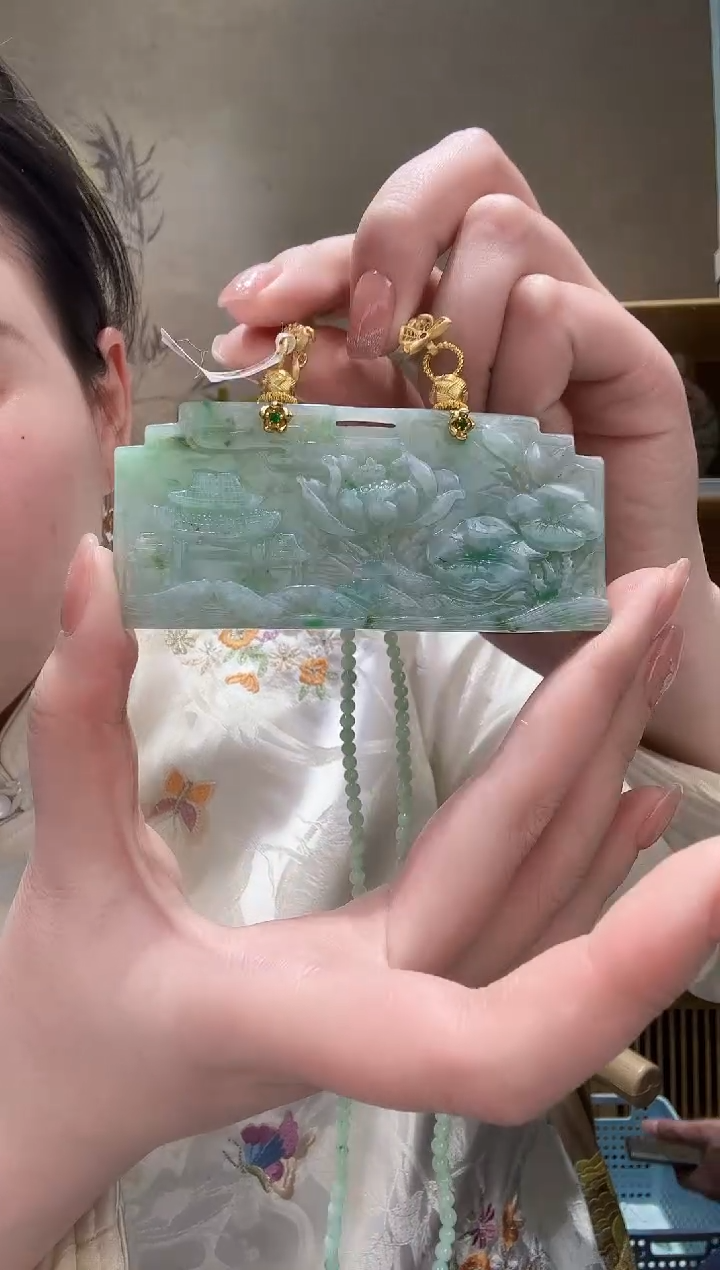 【闪购商品】翡翠颈饰未镶嵌吊坠