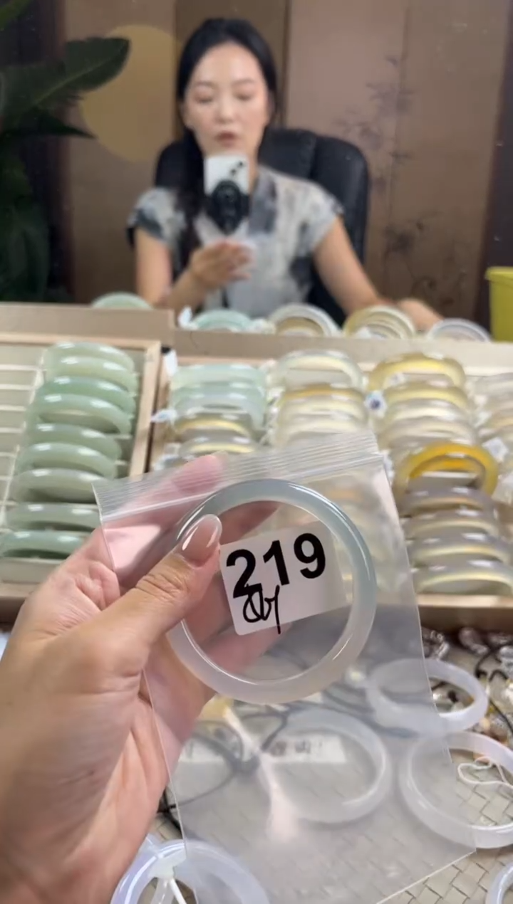 手镯玛瑙/玉髓未镶嵌219