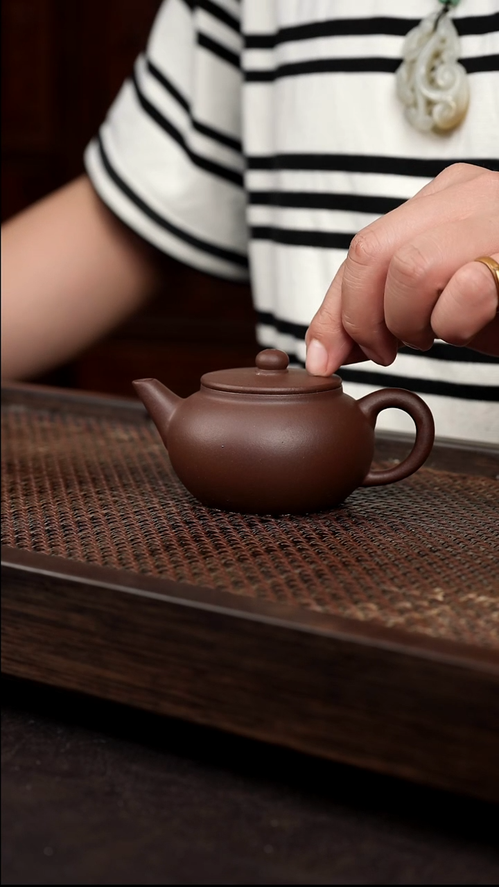 茶壶紫砂紫泥平盖水平