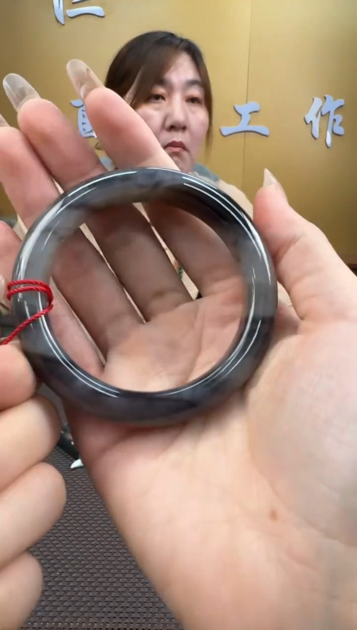 【闪购商品】和田玉手镯未镶嵌55