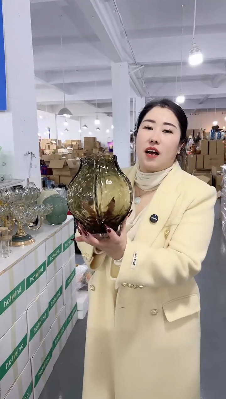 【闪购商品】玻璃唐总花瓶厂-微瑕-3OQB