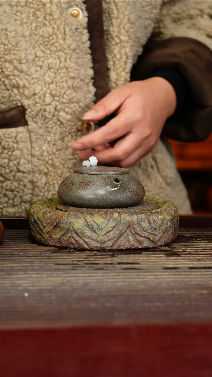 宜兴原矿紫砂壶茶壶宜兴原矿紫砂壶茶壶100C
