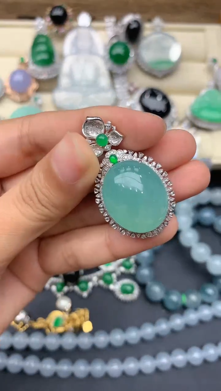 【闪购商品】翡翠颈饰18K金镶嵌333-中国好珍宝