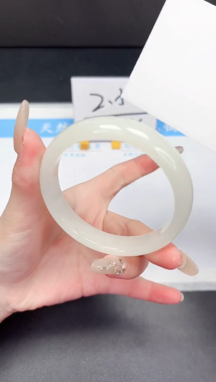 【闪购商品】石英质玉手镯未镶嵌222-59.7