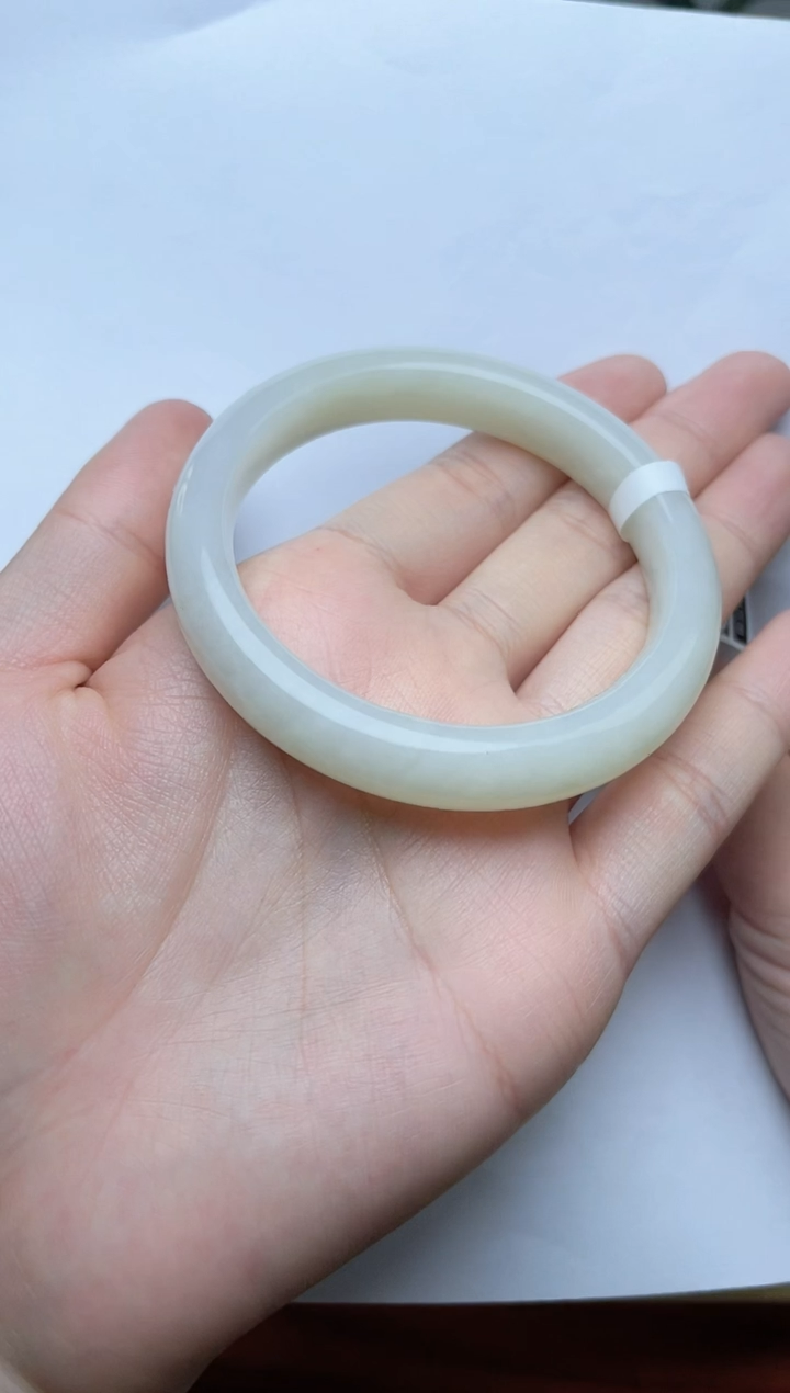 【闪购商品】和田玉手镯未镶嵌56/57圈口kk