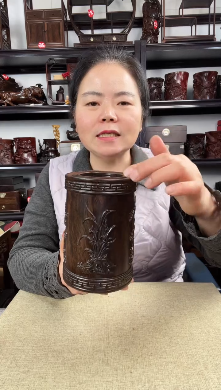 木老李红木工艺品梅兰竹菊笔筒