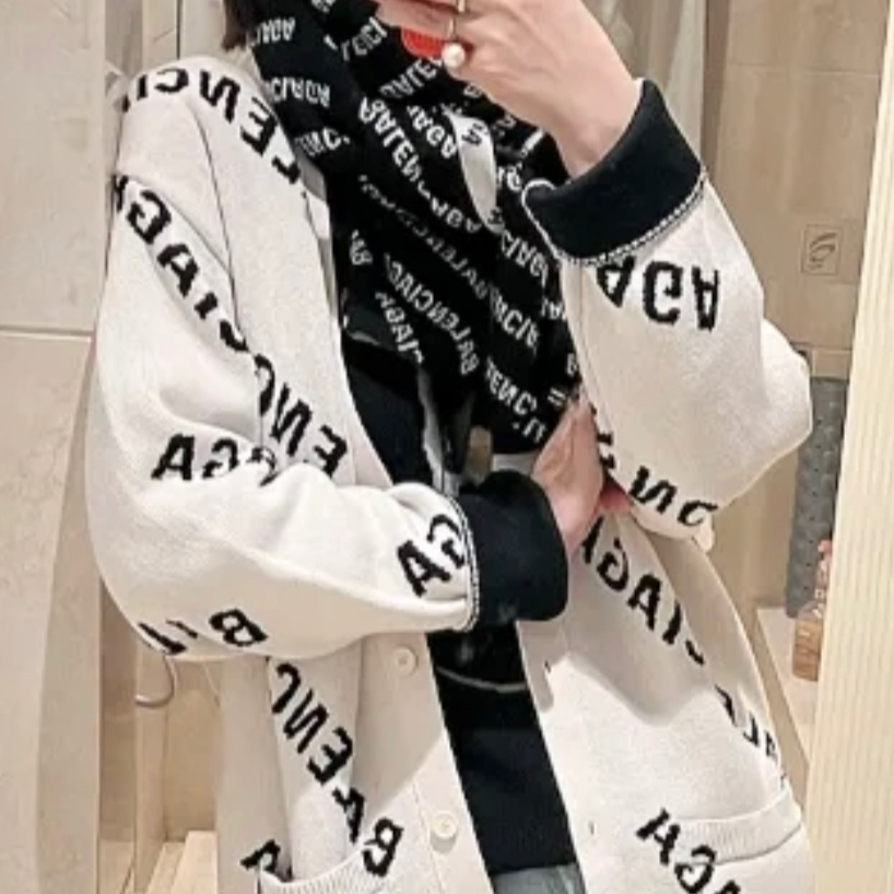 000782 巴黎世家/Balenciaga 满印弹幕款针织开衫外套 s码 95新