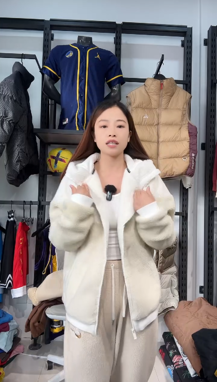 3389闪购编码  运动卫衣裤以直播间过款为准 尺码  m