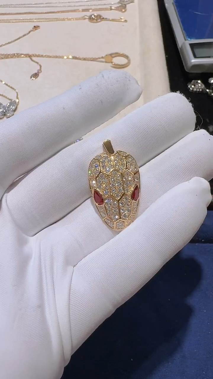 【闪购商品】实验室培育钻石颈饰18K金镶嵌吊坠【不含链】
