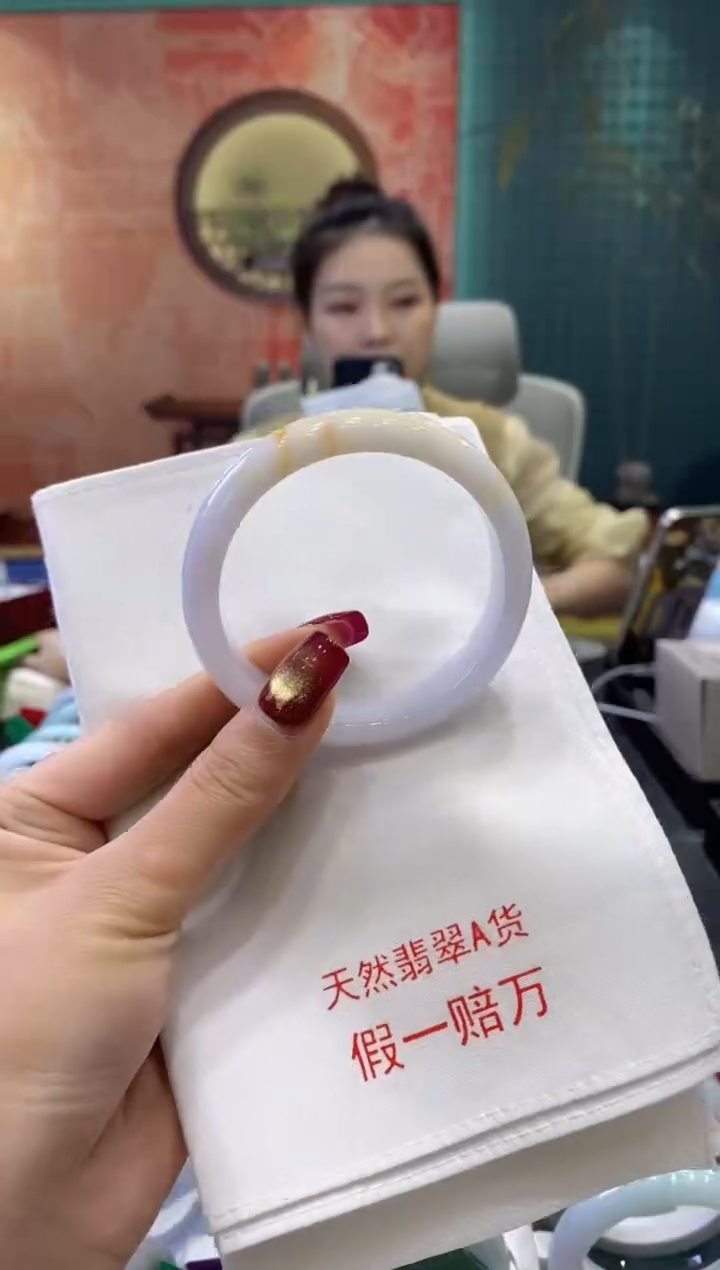 【闪购商品】翡翠手镯未镶嵌多人03306