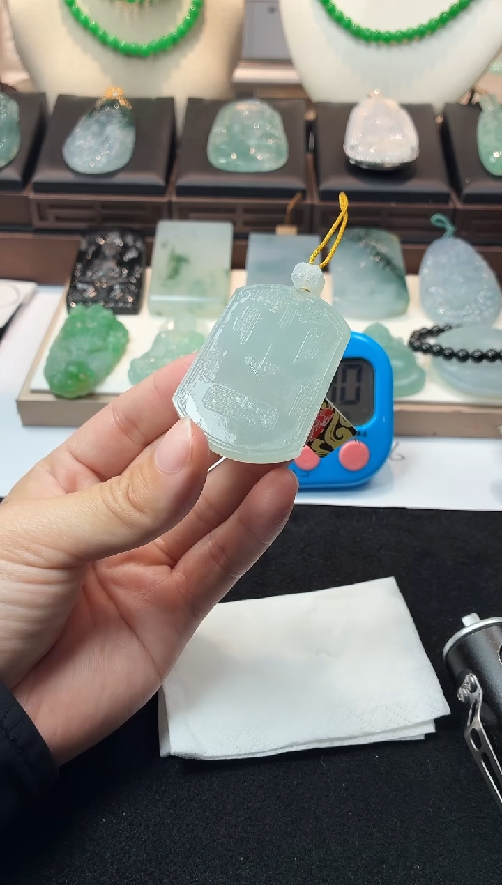 未镶嵌定制翡翠格**帝毛货不退不换