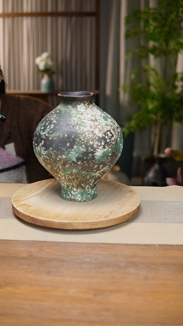 【闪购商品】陶瓷  花器涂鸦绿灯笼