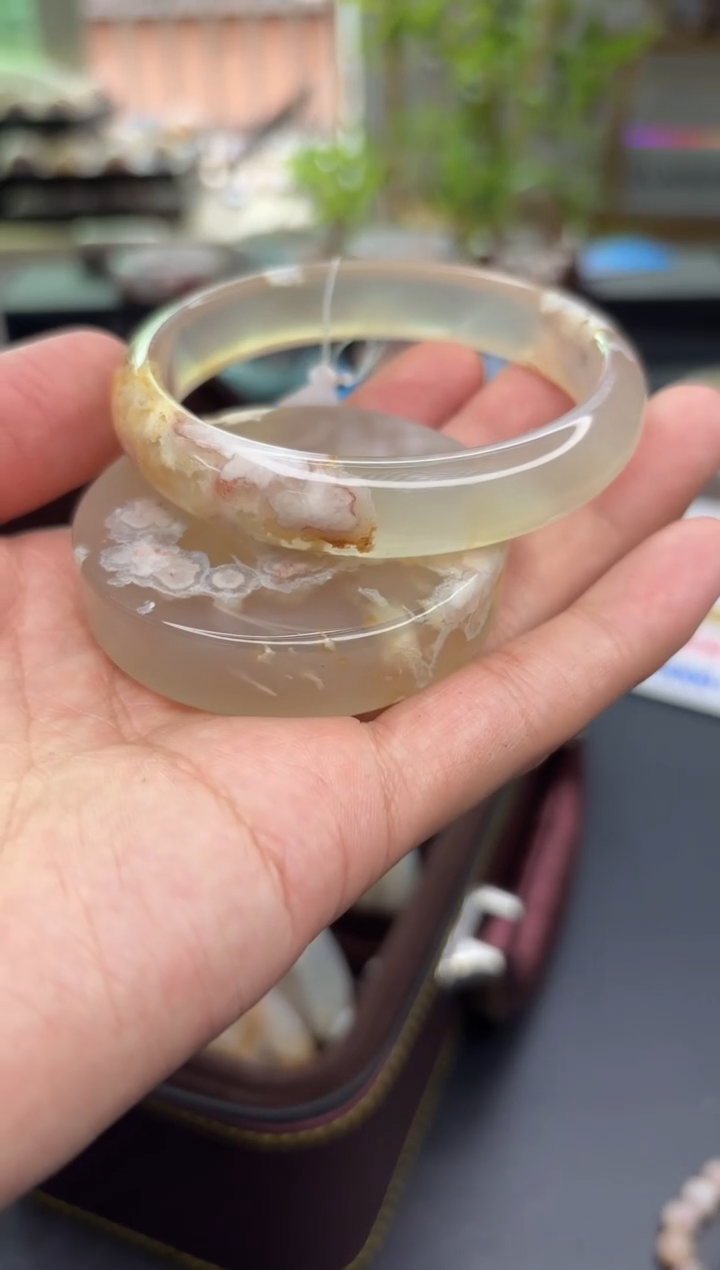 【闪购商品】石英质玉手镯未镶嵌C518(61圈赠送镯心)