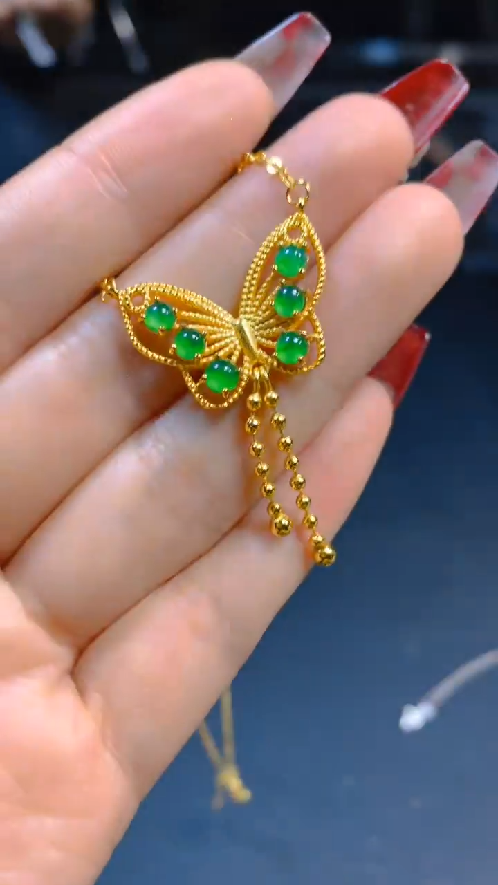 【闪购商品】翡翠吊坠(赠链)未镶嵌0682698971多样性发一