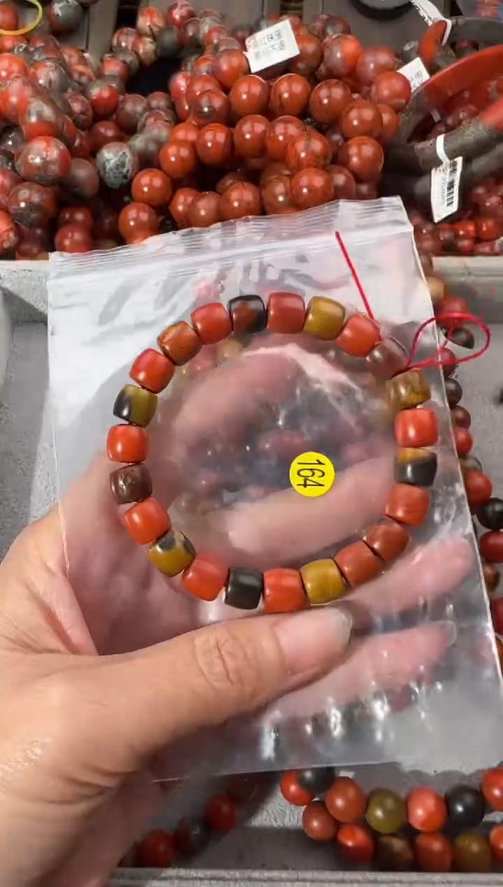 南红玛瑙手串未镶嵌1