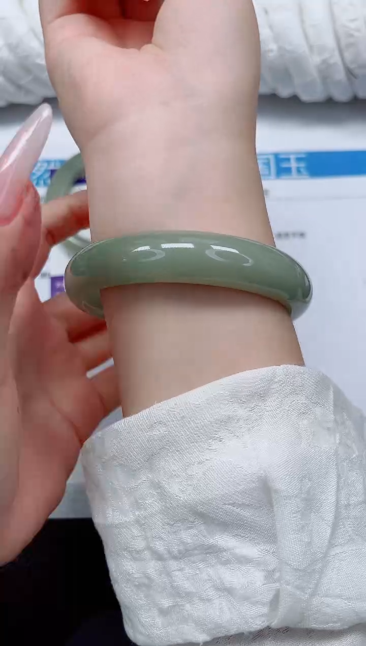 石英质玉手镯未镶嵌229-63/64