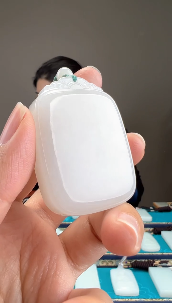 和田玉未镶嵌颈饰1