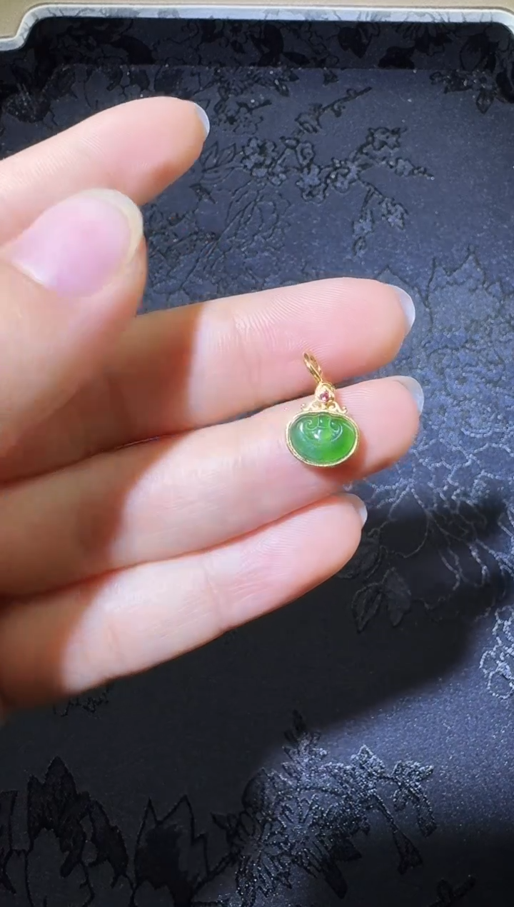 【闪购商品】翡翠吊坠(不含链)银S925镶嵌多宝