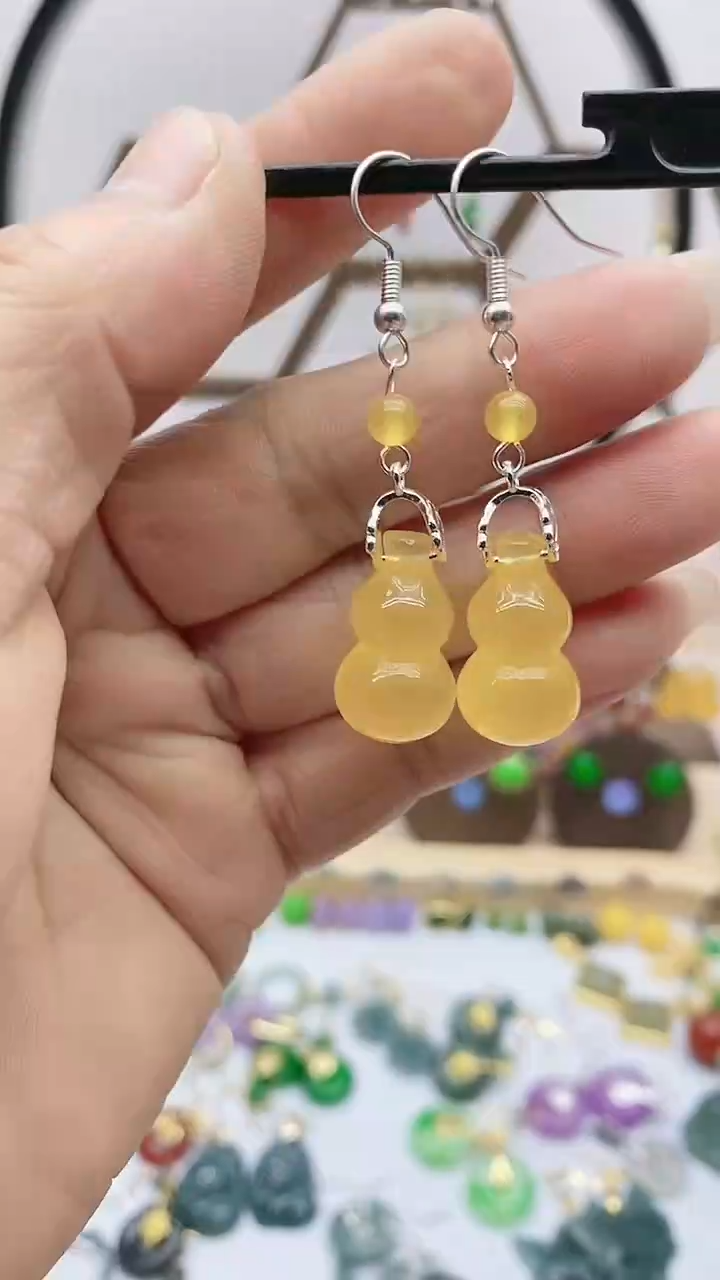 银S925镶嵌石英质玉（天山翠）耳饰416