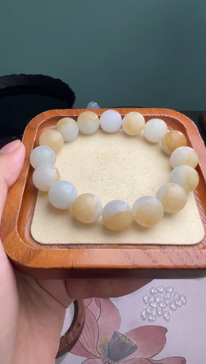 未镶嵌定制翡翠飘黄翡手串