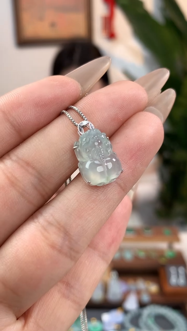 【闪购商品】翡翠吊坠(不含链)18K金镶嵌貔貅