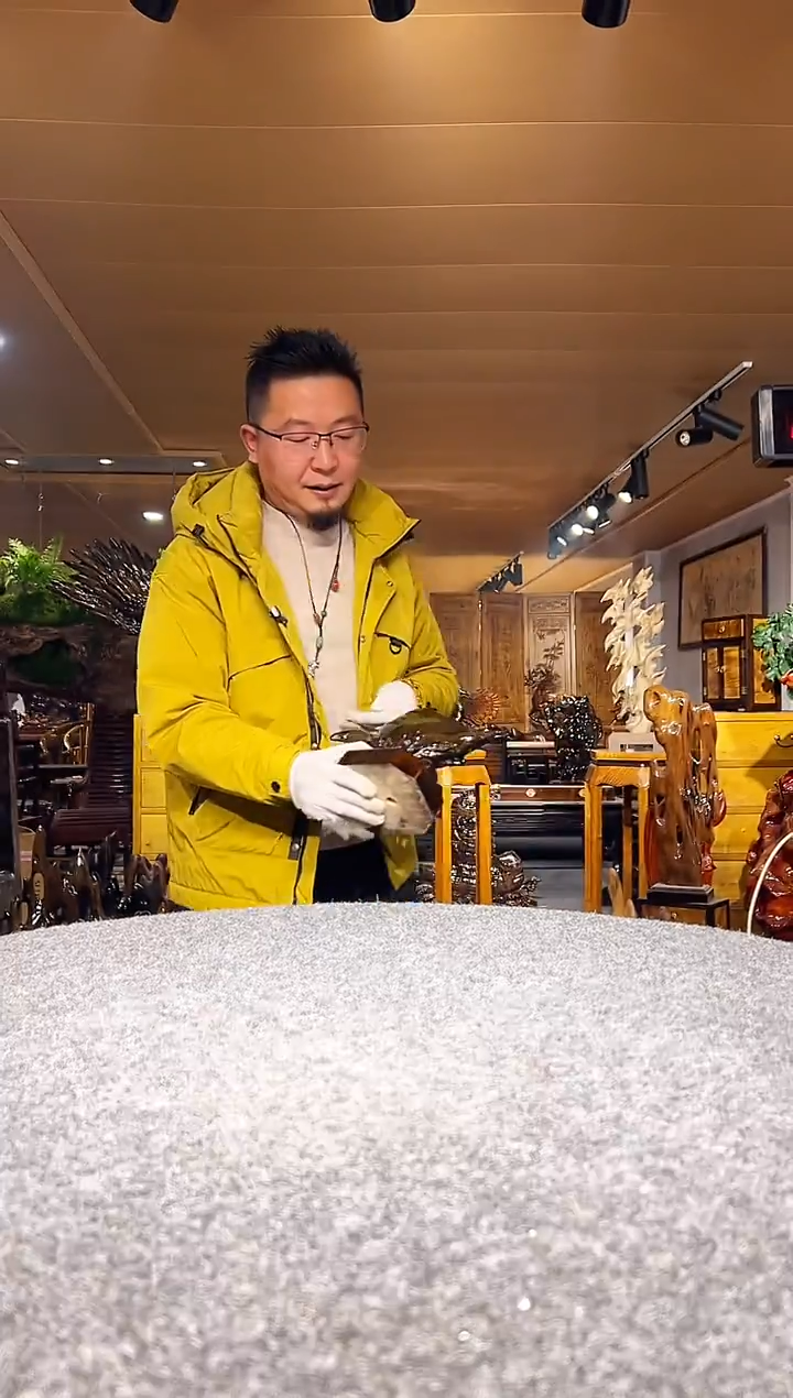 金丝楠木雕款幽*金丝楠木摆件