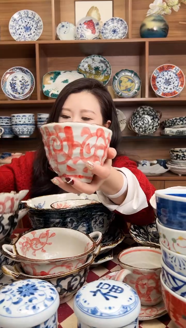 【闪购商品】瓷片章鱼唐草  井型饭碗（赤）