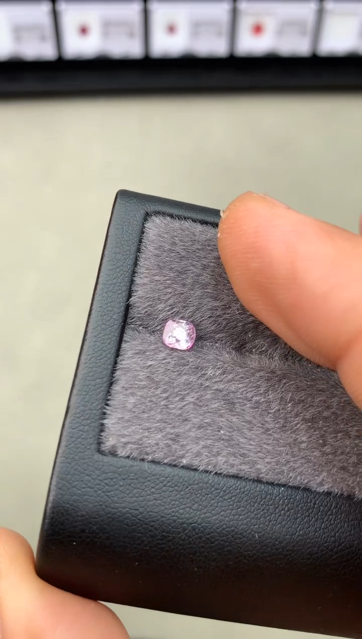 【闪购商品】定制蓝宝石裸石未镶嵌0.63ct 缅甸无烧彩色蓝宝石