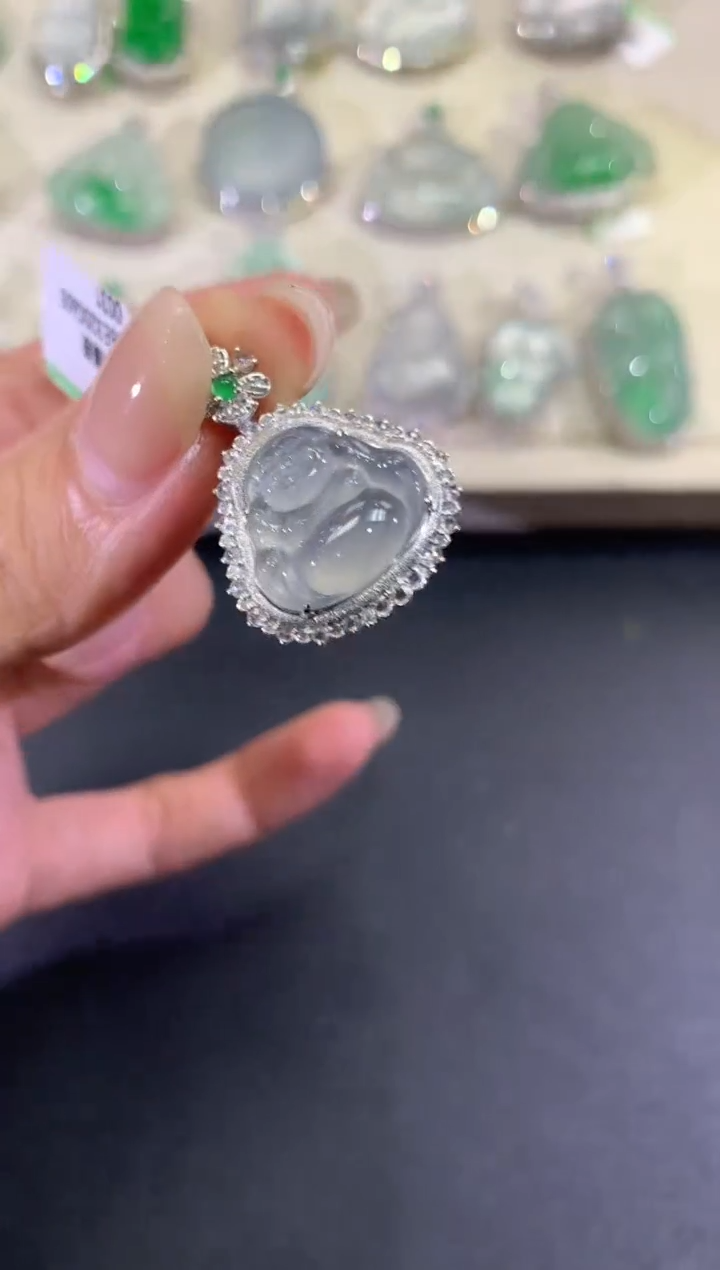 【闪购商品】翡翠吊坠(不含链)18K金镶嵌d230       