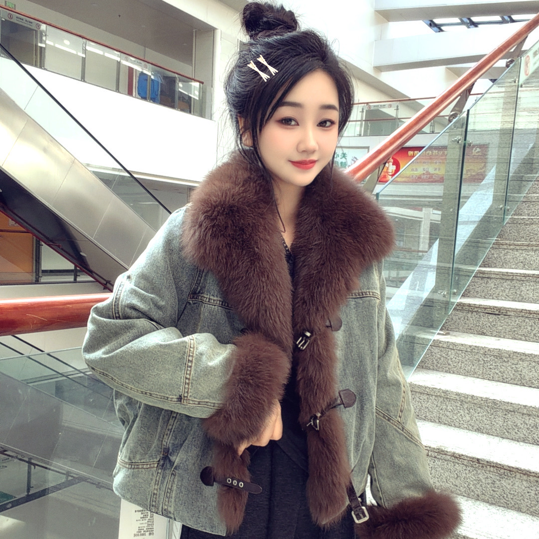 丹丹精选--80100新款拼接毛毛单排扣带牛仔羽绒外套