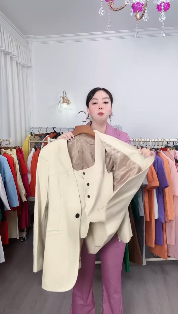 M码马甲+外套（不退不换、高品质西装现货清仓处理）