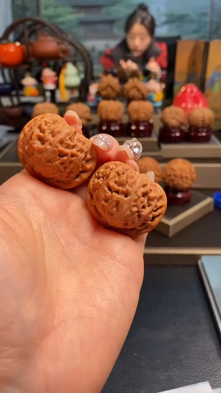 【闪购商品】文玩核桃把件H940宫灯38